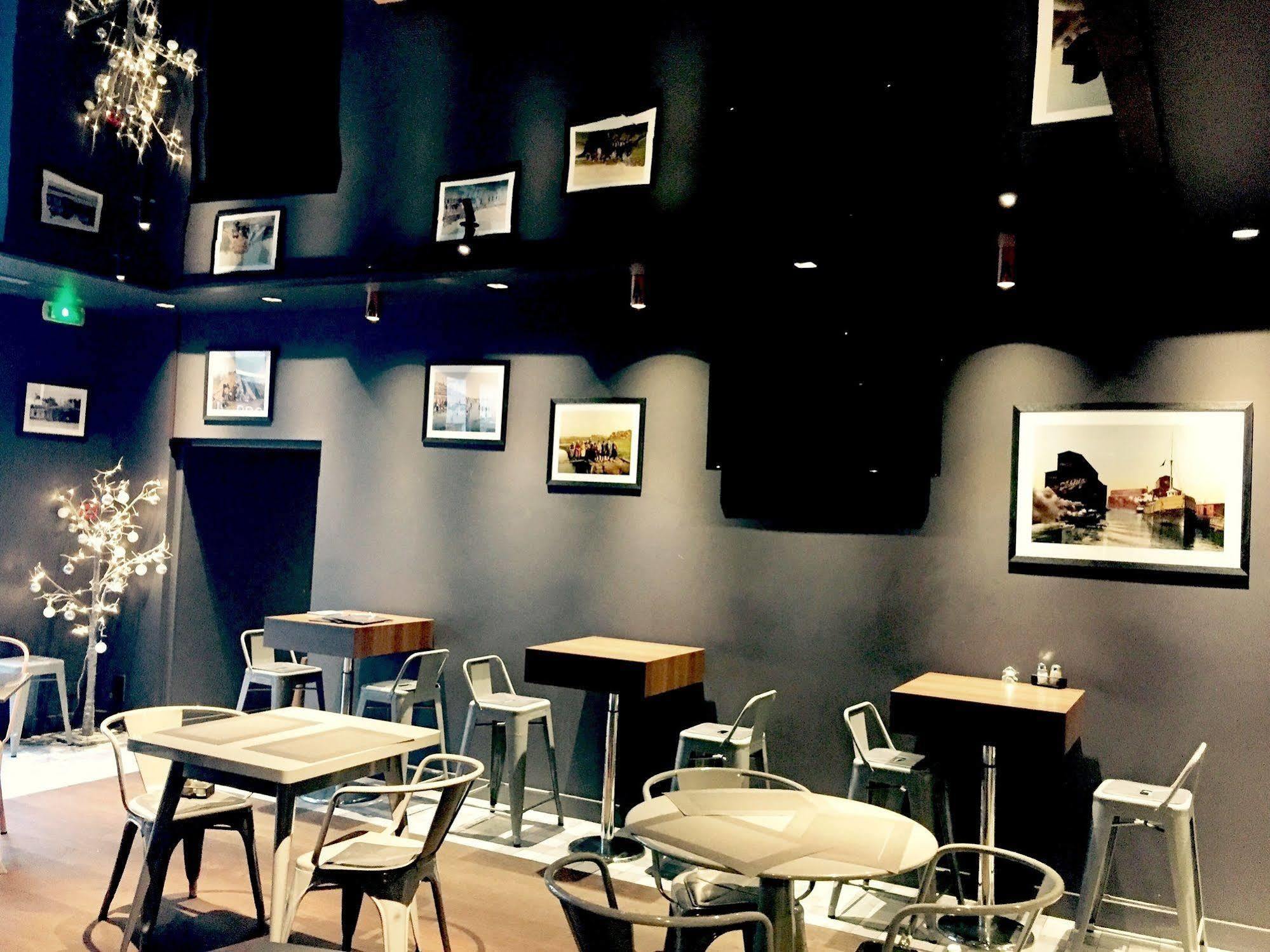 莱斯佛雅格尔斯酒店 Saint-Renan 外观 照片